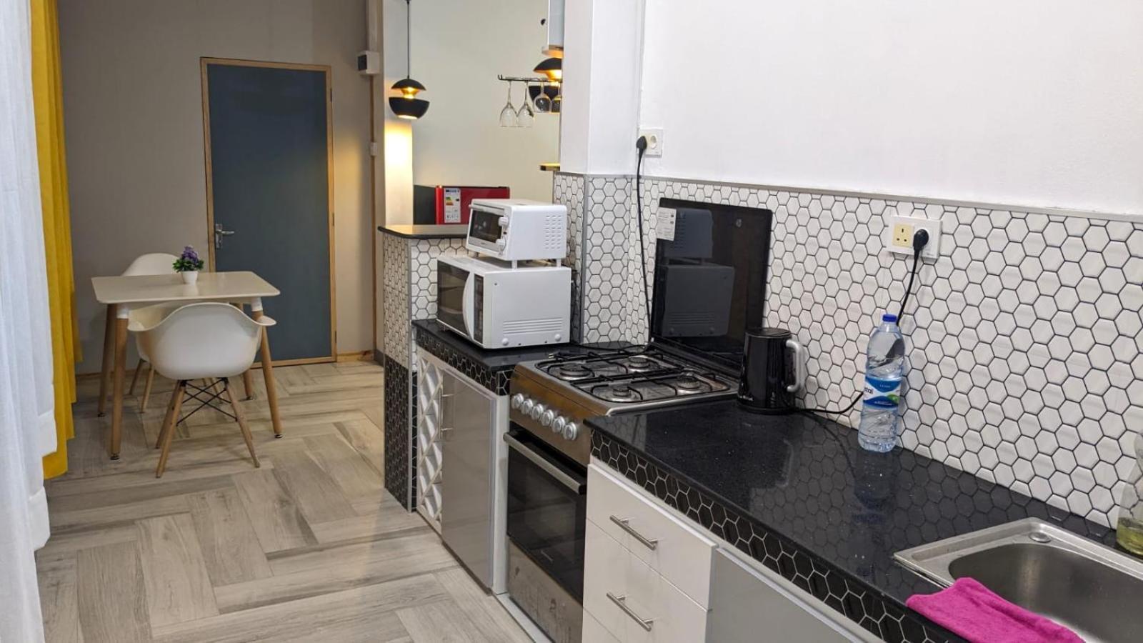 Happy House - Cosy Apartment With Private Pool And Walking Distance To Blue Bay Beach Екстер'єр фото